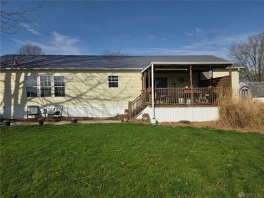 6085 Sebring Warner, Greenville, OH 45331