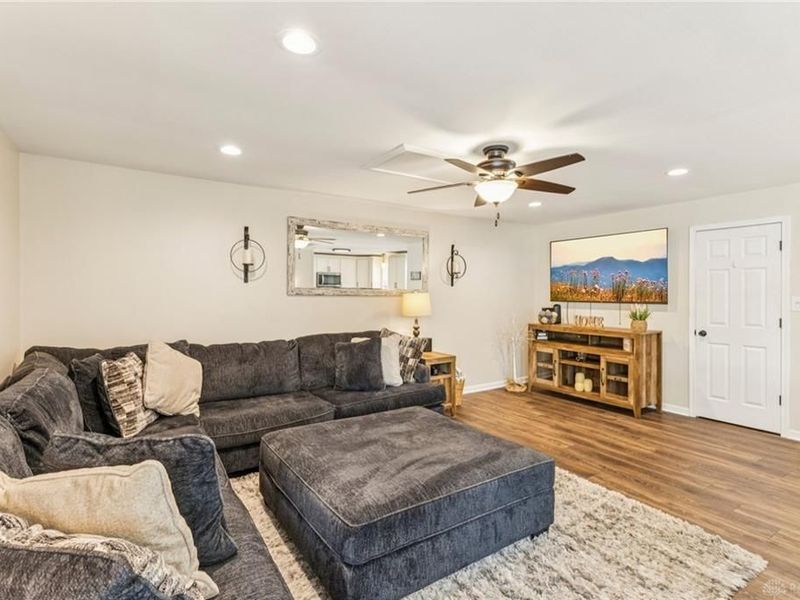 4934 Castleton Drive, Fairfield, OH 45014 Photo 4