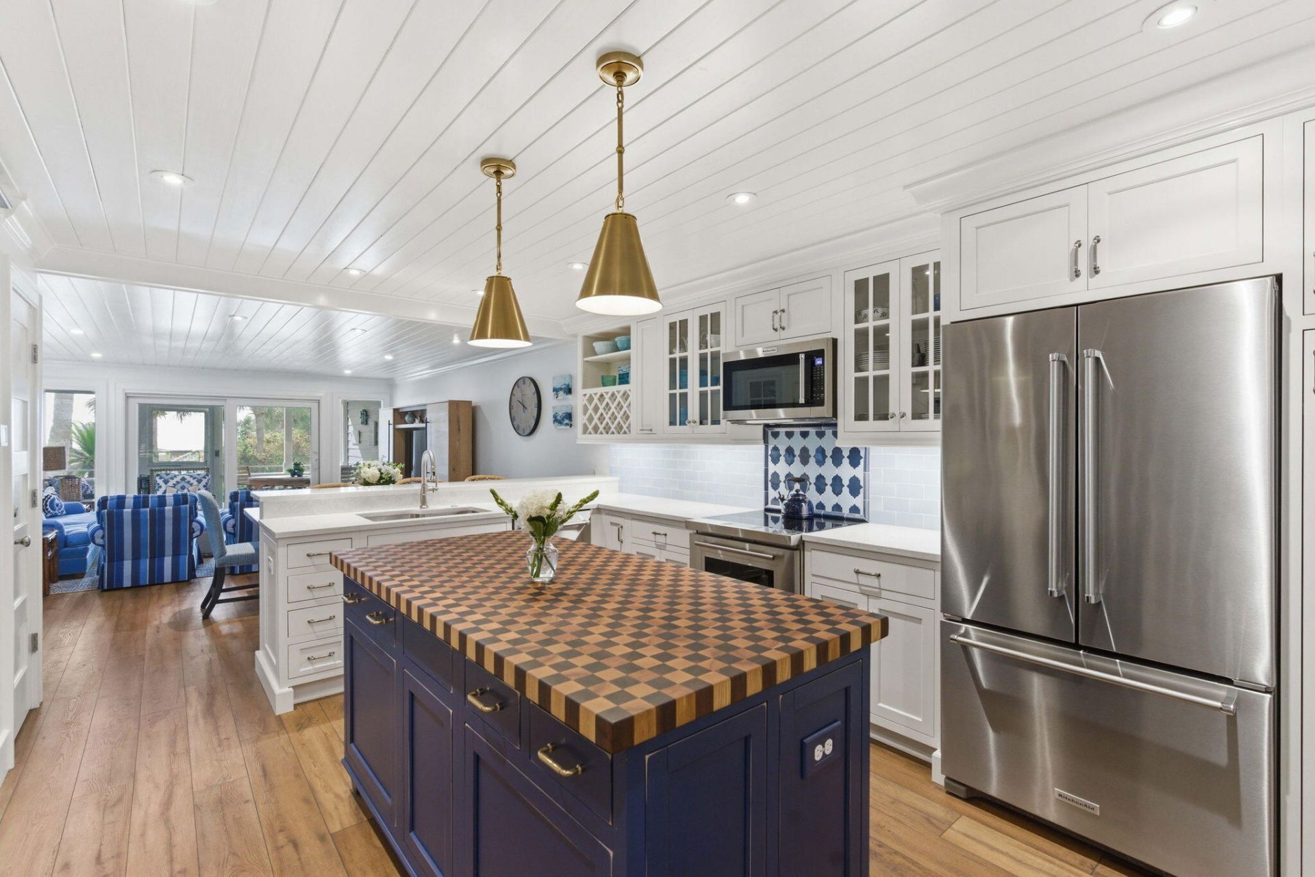 6800 Palmetto Drive Photo 8