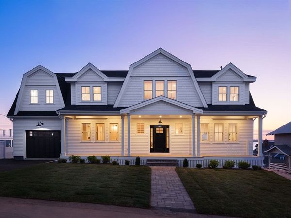 15 Glover Ave, Hull, MA 02045