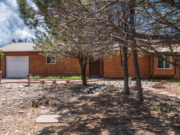 6 Days Done Road, Tijeras, NM 87059