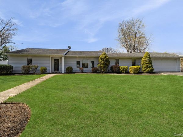 22 Hawthorne Street , Mount Sinai, NY 11766