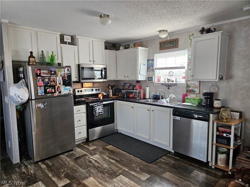 81 Hyland Drive, Akron, OH 44312 Photo 3