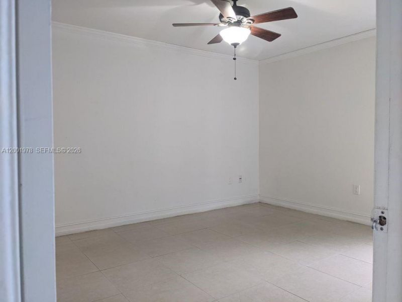 7125 NW 186th St, Unit B209, Hialeah, FL 33015 Photo