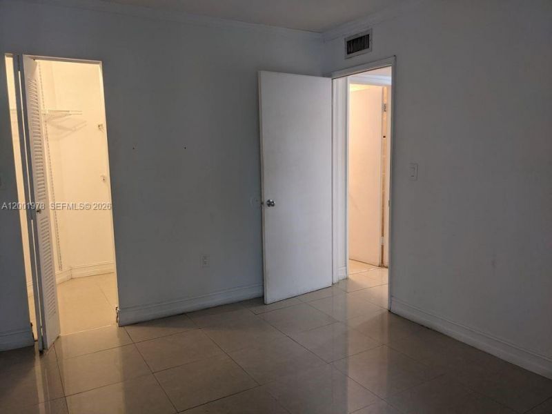 7125 NW 186th St, Unit B209, Hialeah, FL 33015 Photo