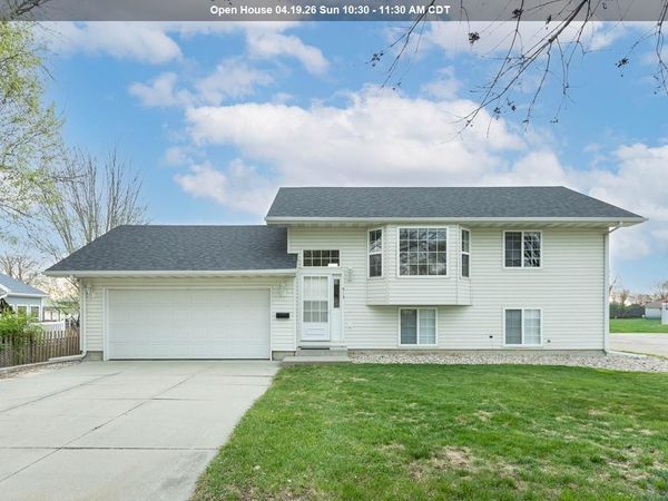 915 4th Street, Onawa, IA 51040