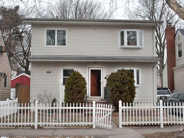 16475 Underhill Avenue , Fresh Meadows, NY 11365