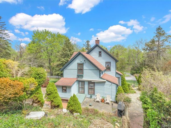 210 Old Town Road, East Setauket, NY 11733