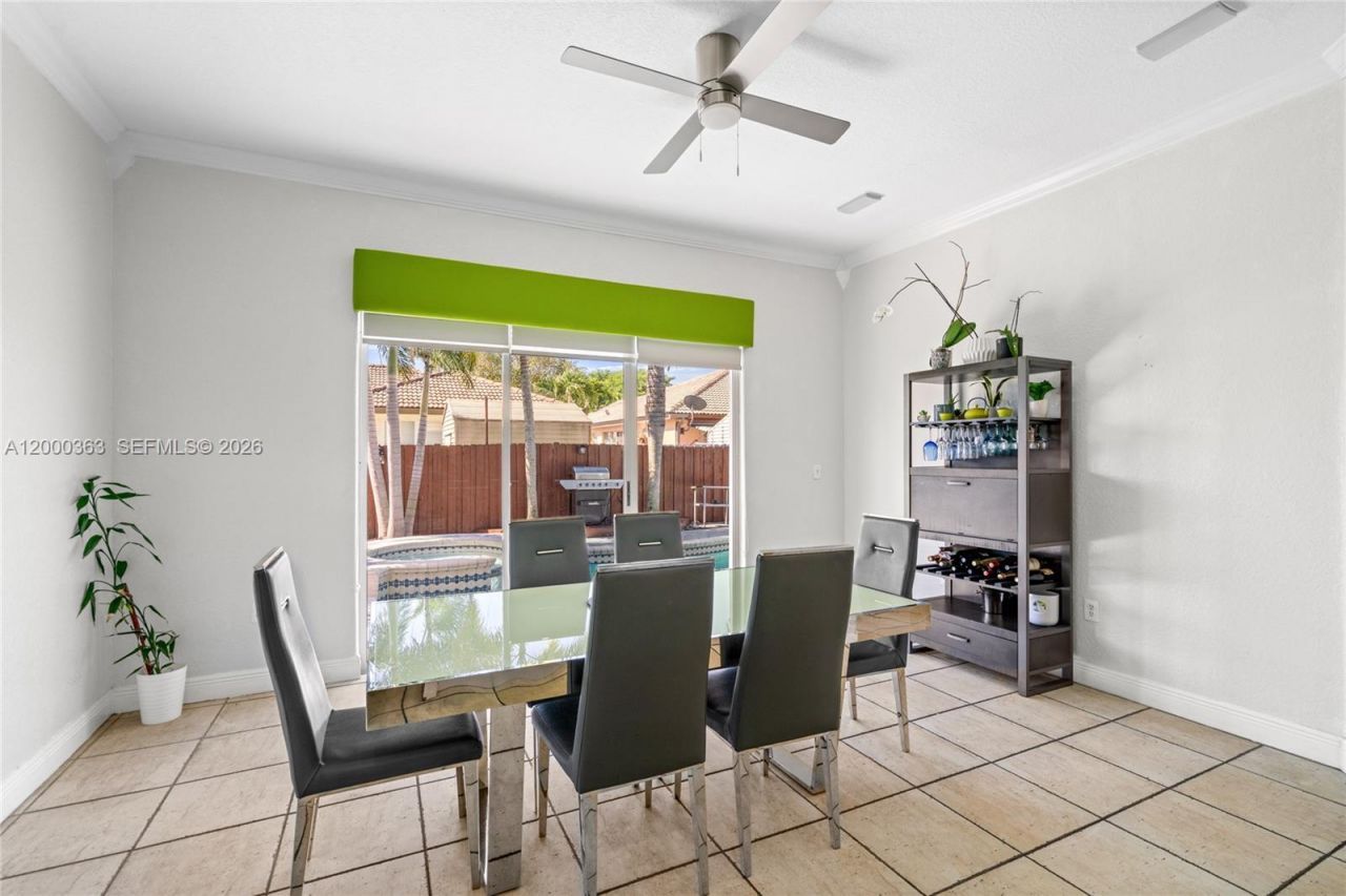 8914 NW 168th St , Miami Lakes, FL 33018 Photo