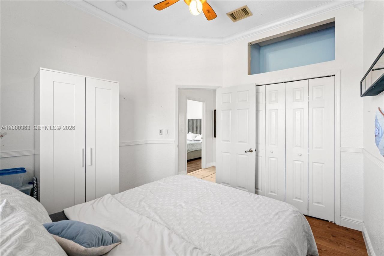 8914 NW 168th St , Miami Lakes, FL 33018 Photo