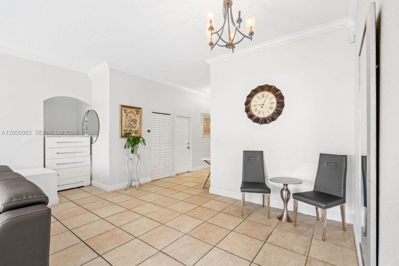 8914 NW 168th St , Miami Lakes, FL 33018 Photo