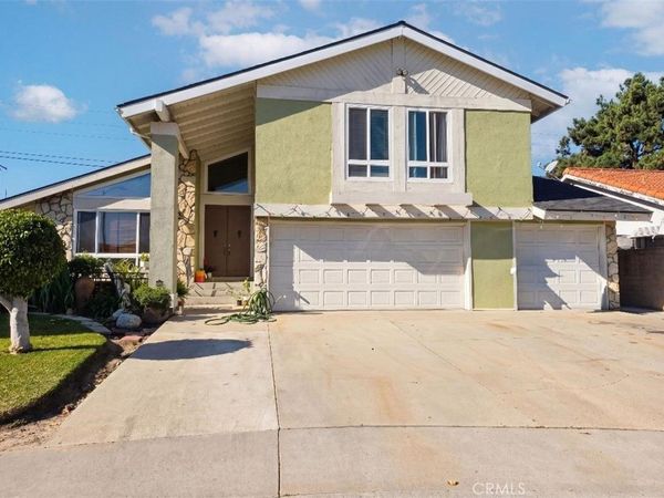 2818 S Deegan, Santa Ana, CA 92704