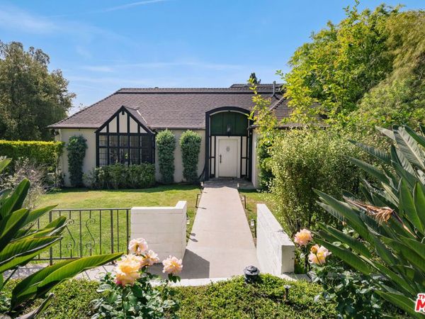 690 Westgate Street, Pasadena, CA 91103