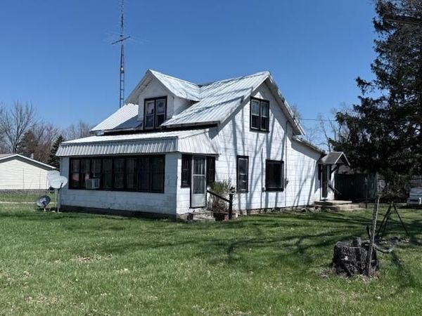 325 S Main Street, Montgomery, MI 49255