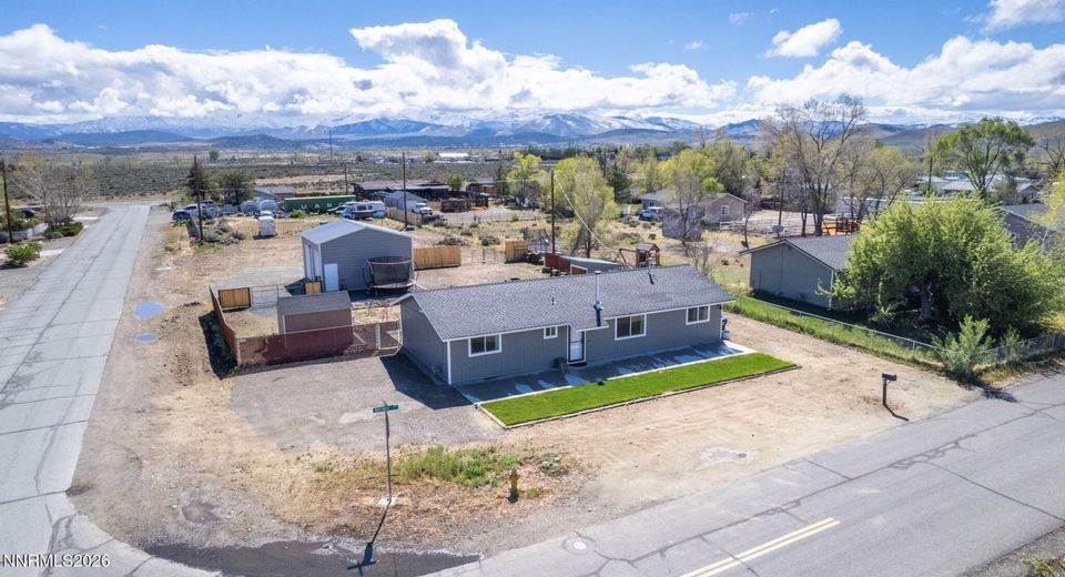 879 Whitney Way, Gardnerville, NV 89460 Photo