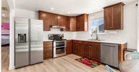 879 Whitney Way, Gardnerville, NV 89460 Photo