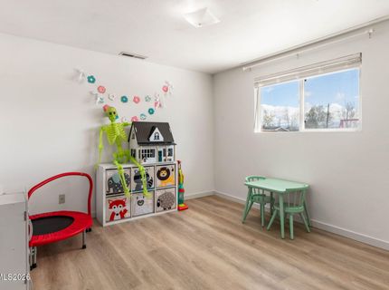 879 Whitney Way, Gardnerville, NV 89460 Photo