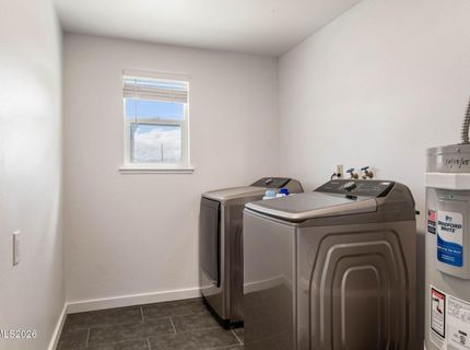 879 Whitney Way, Gardnerville, NV 89460 Photo