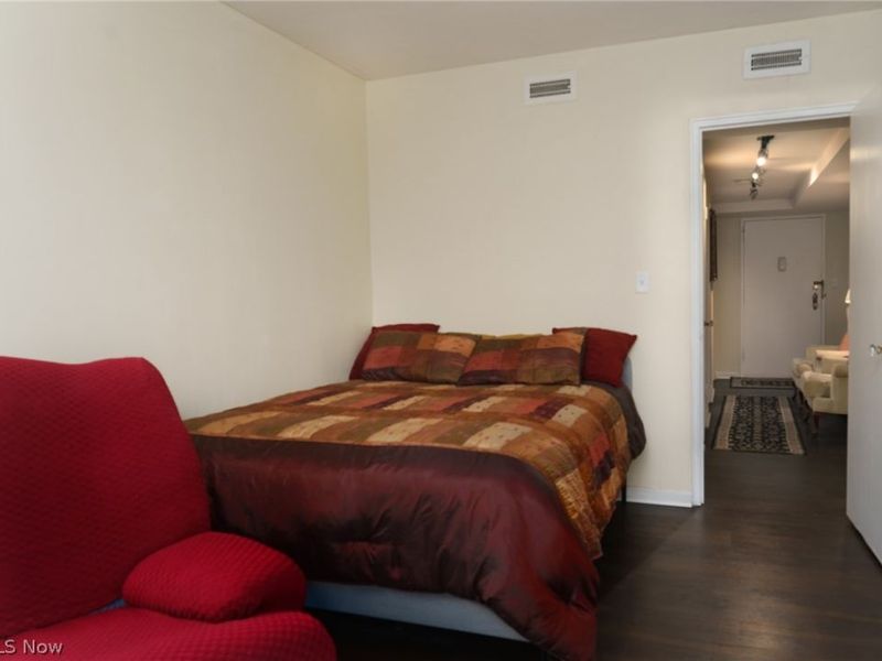 13800 Fairhill Road, Unit 101, Shaker Heights, OH 44120 Photo 14