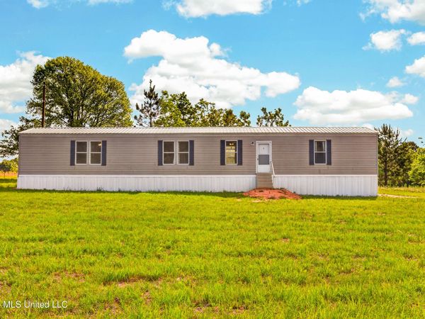 39 Johnson Road, Poplarville, MS 39470