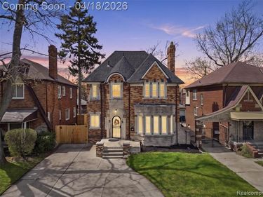 18043 Wisconsin Street, Detroit, MI 48221