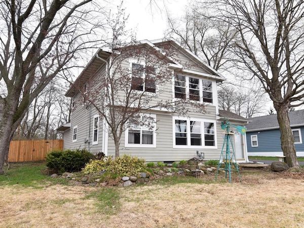 302 W Hunt AVENUE, Twin Lakes, WI 53181