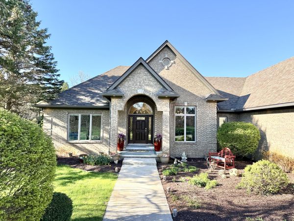 1835 Brookview Drive, Saline, MI 48176