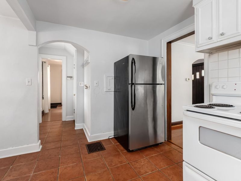 50 N Cassingham Road, Columbus, OH 43209 Photo 20