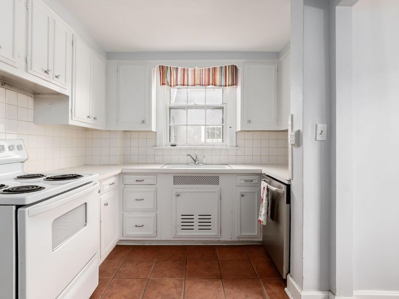 50 N Cassingham Road, Columbus, OH 43209 Photo 21