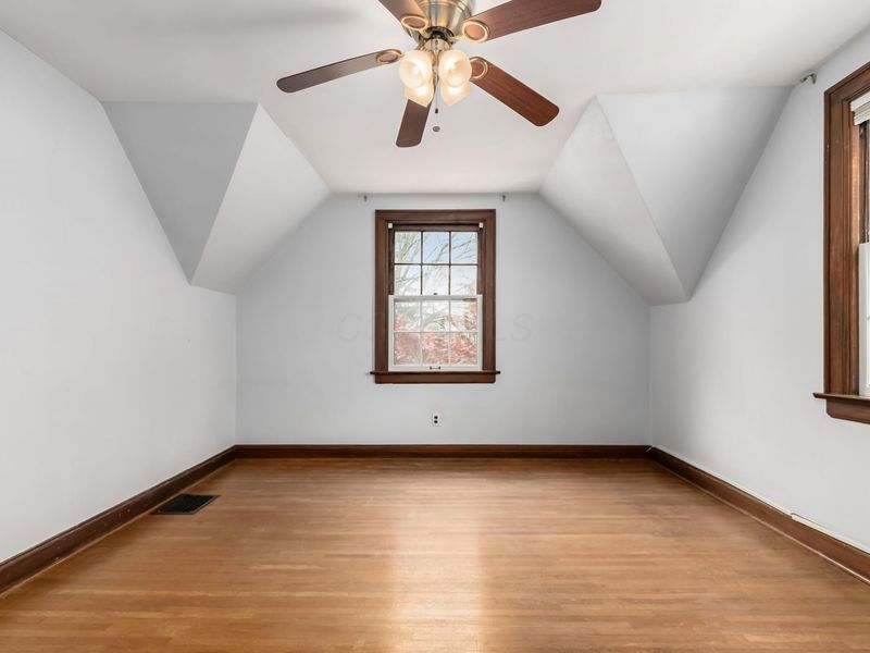 50 N Cassingham Road, Columbus, OH 43209 Photo 27