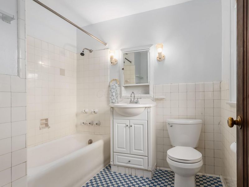 50 N Cassingham Road, Columbus, OH 43209 Photo 41