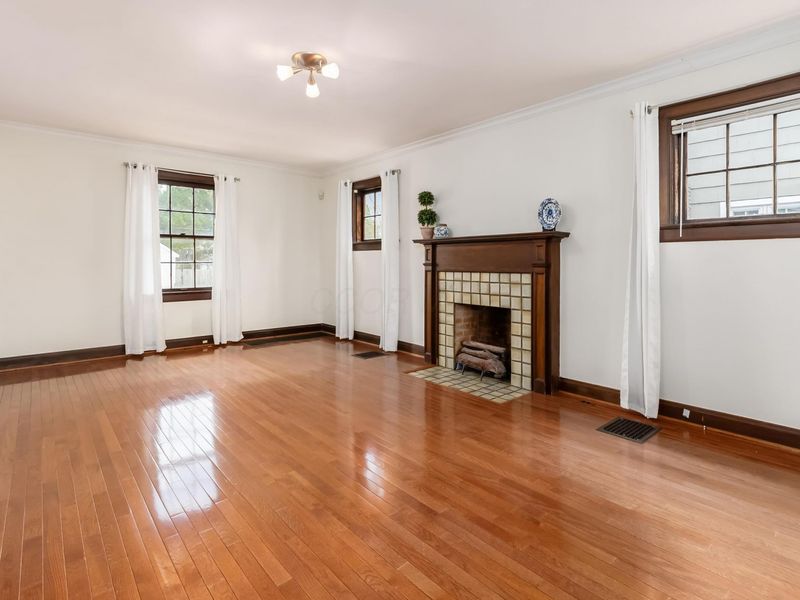 50 N Cassingham Road, Columbus, OH 43209 Photo 9