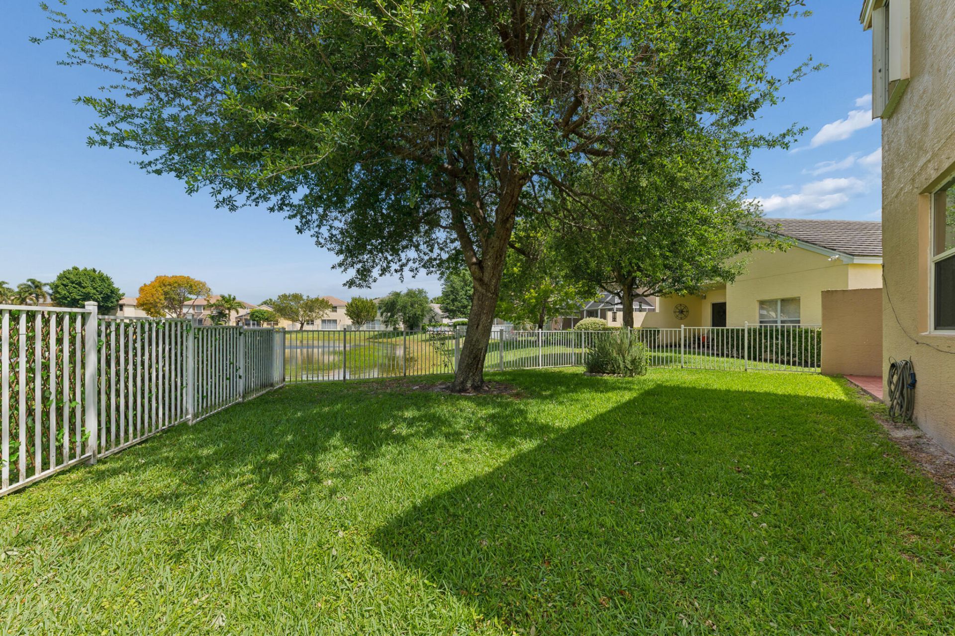 113 Canterbury Place, Royal Palm Beach, FL 33414 Photo