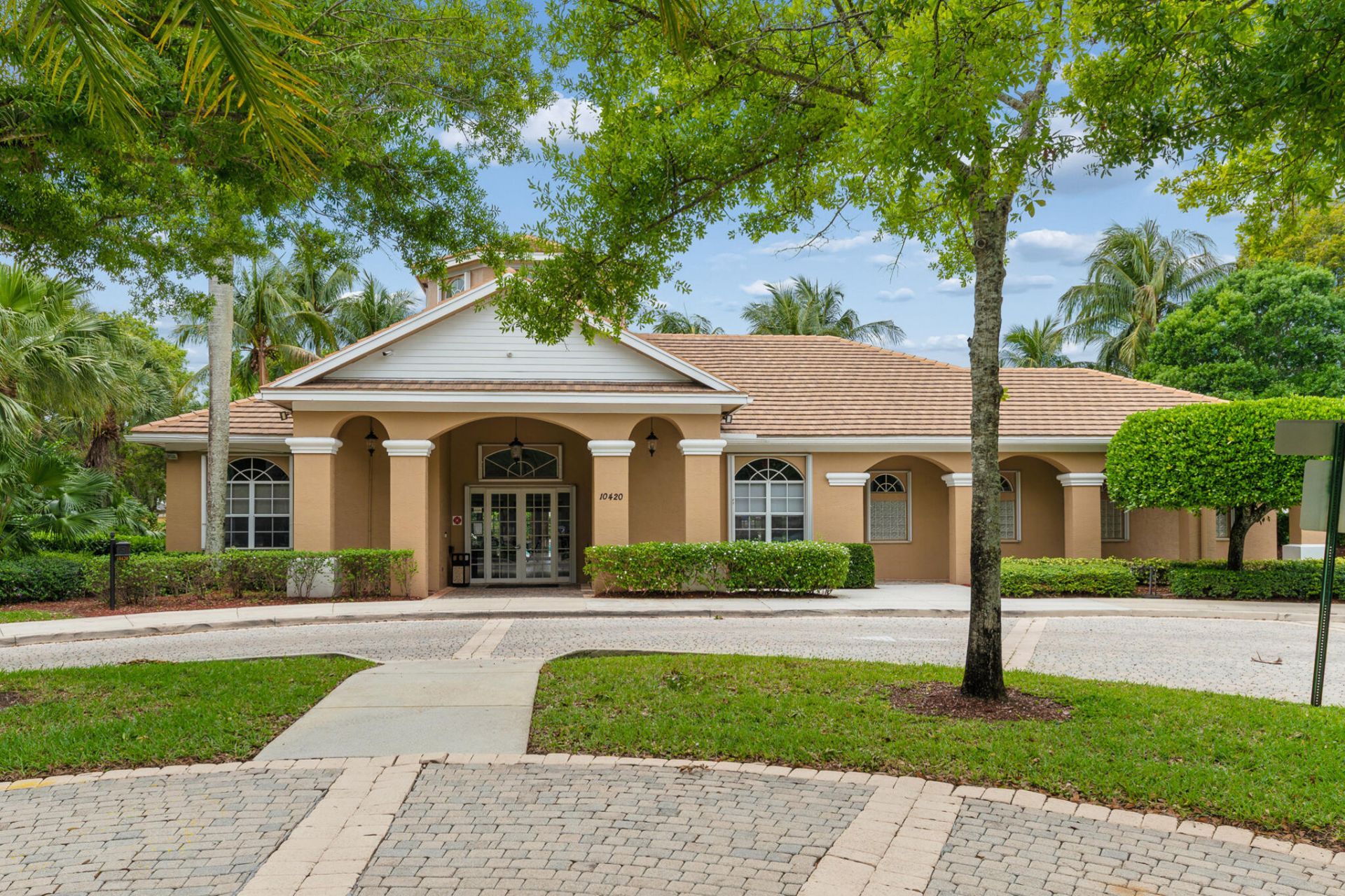 113 Canterbury Place, Royal Palm Beach, FL 33414 Photo