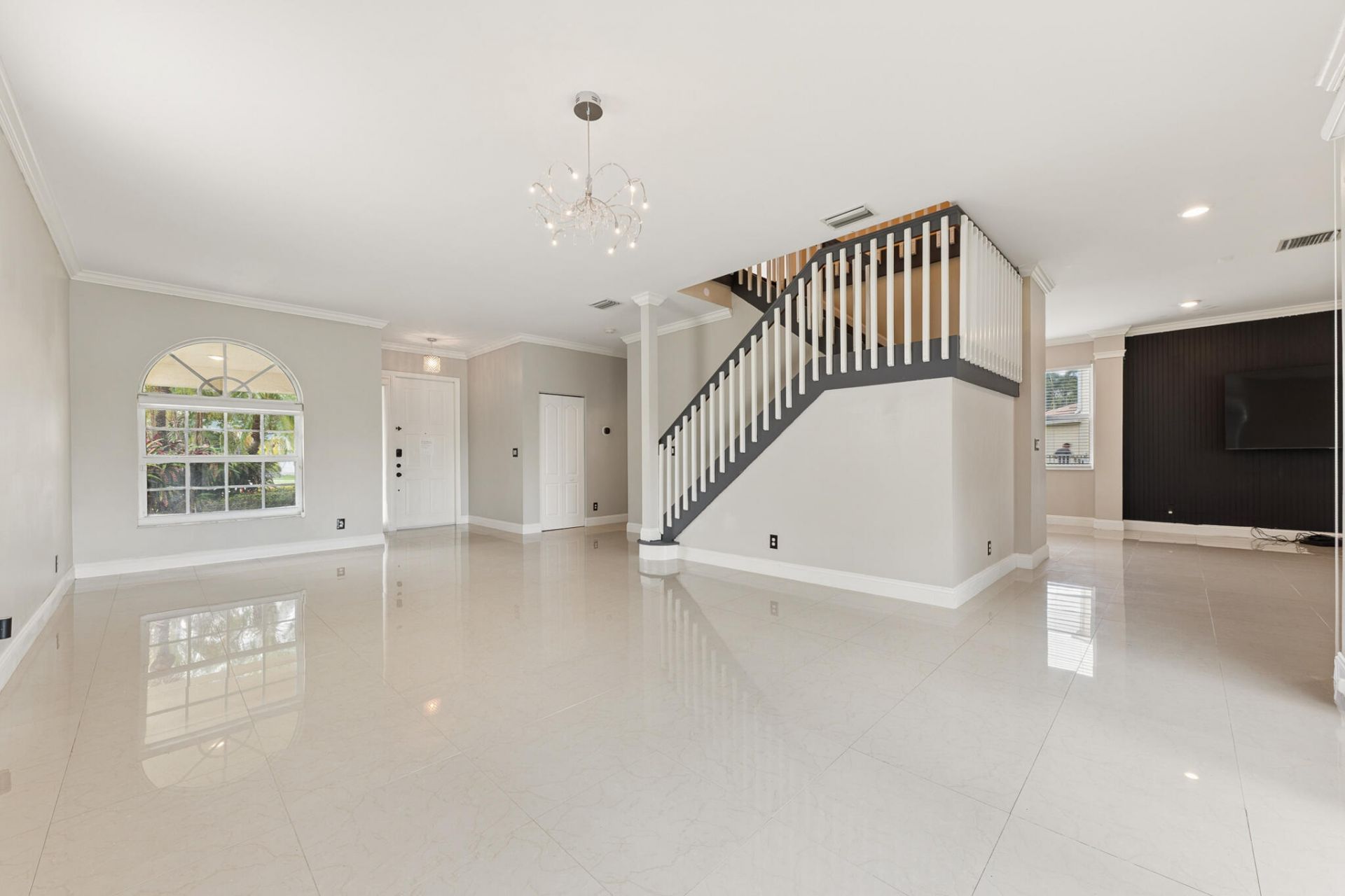 113 Canterbury Place, Royal Palm Beach, FL 33414 Photo