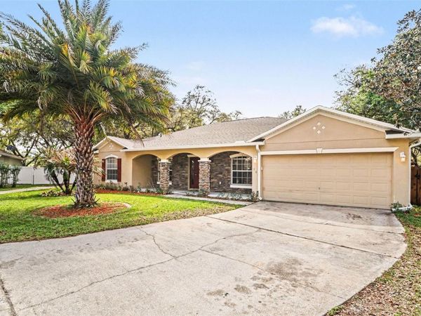 100 FESTIVE COURT, CHULUOTA, FL 32766
