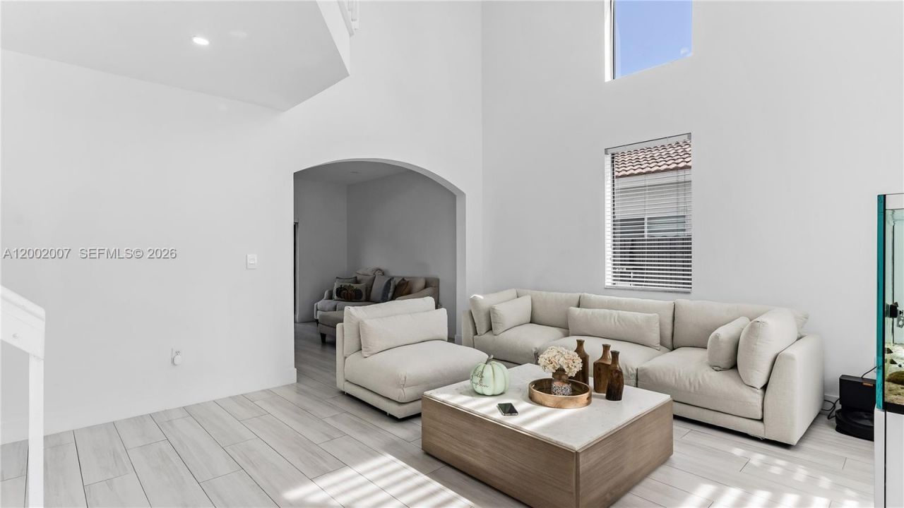 15817 SW 138th Ter, Miami, FL 33196 Photo