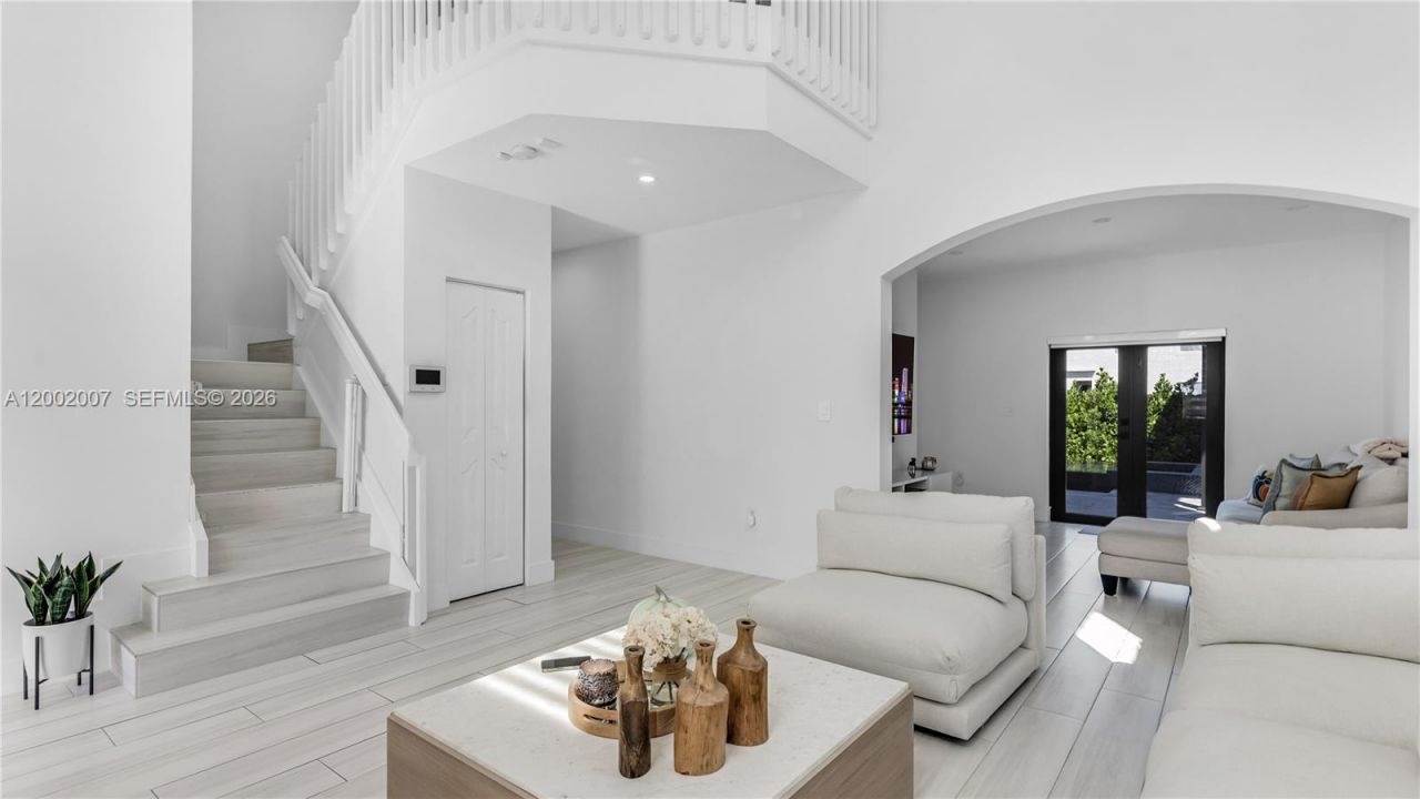 15817 SW 138th Ter, Miami, FL 33196 Photo