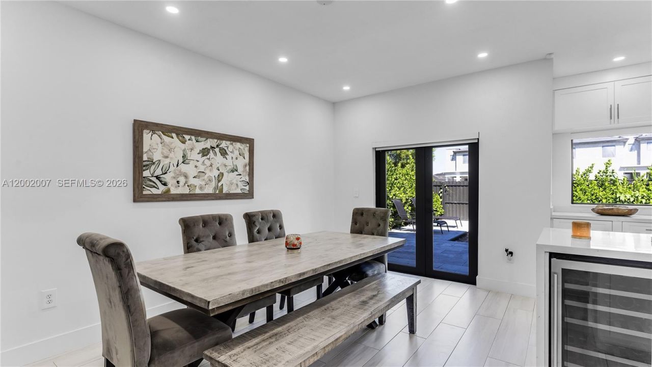 15817 SW 138th Ter, Miami, FL 33196 Photo