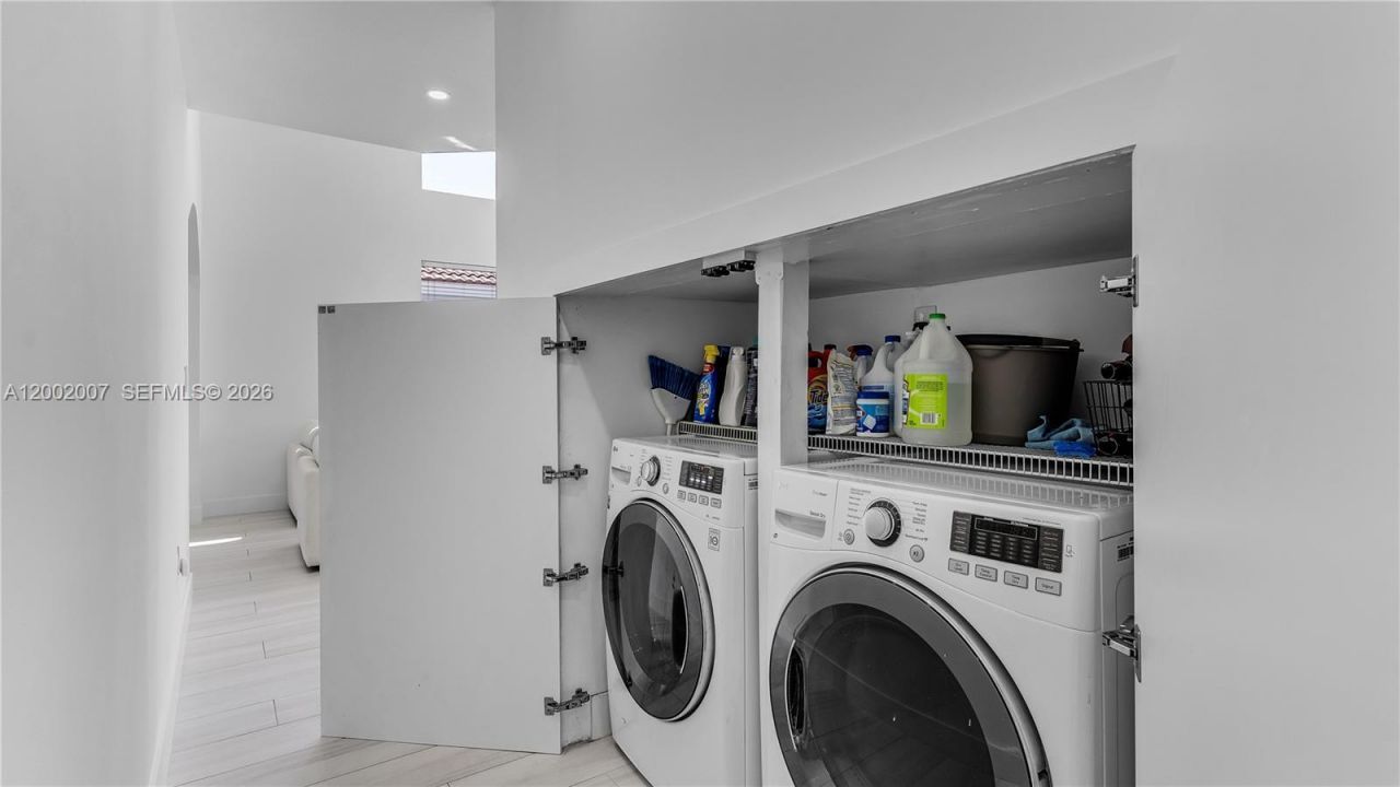 15817 SW 138th Ter, Miami, FL 33196 Photo