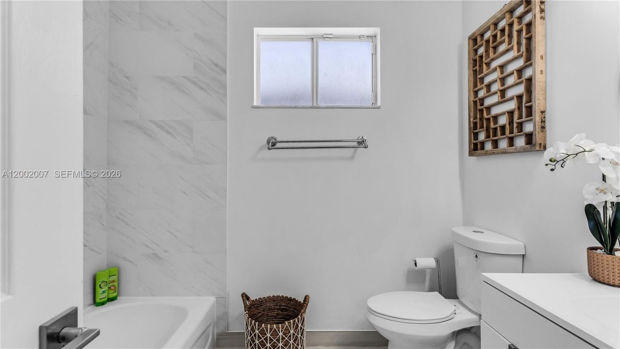 15817 SW 138th Ter, Miami, FL 33196 Photo