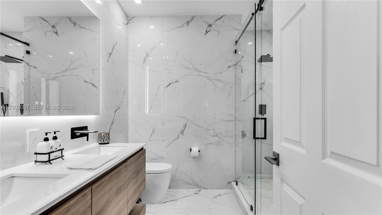 15817 SW 138th Ter, Miami, FL 33196 Photo