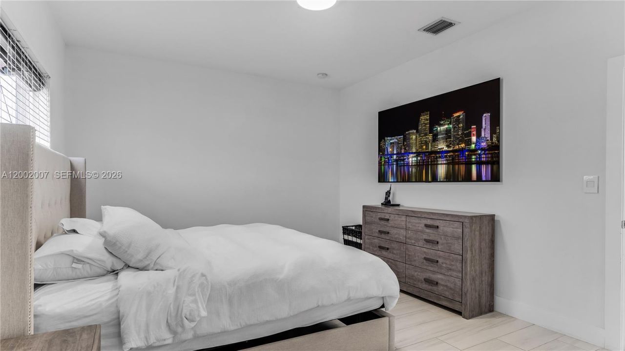 15817 SW 138th Ter, Miami, FL 33196 Photo