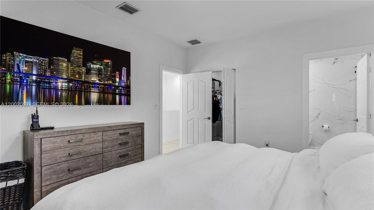 15817 SW 138th Ter, Miami, FL 33196 Photo