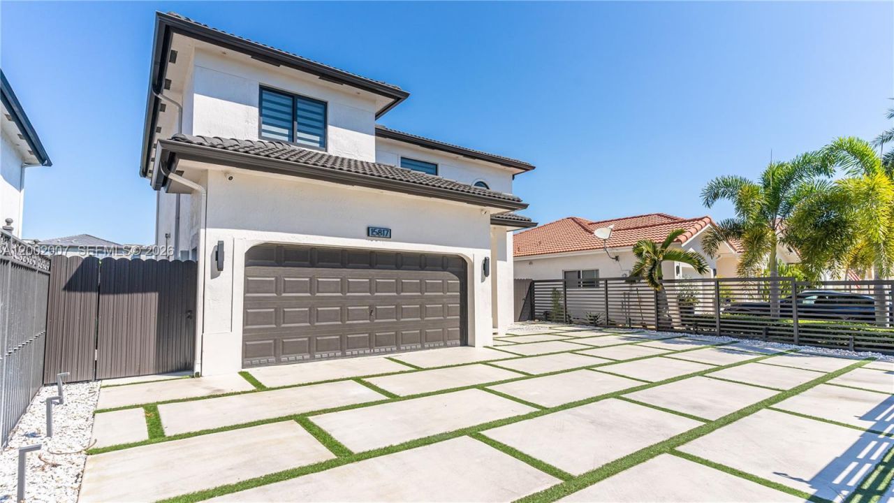 15817 SW 138th Ter, Miami, FL 33196 Photo