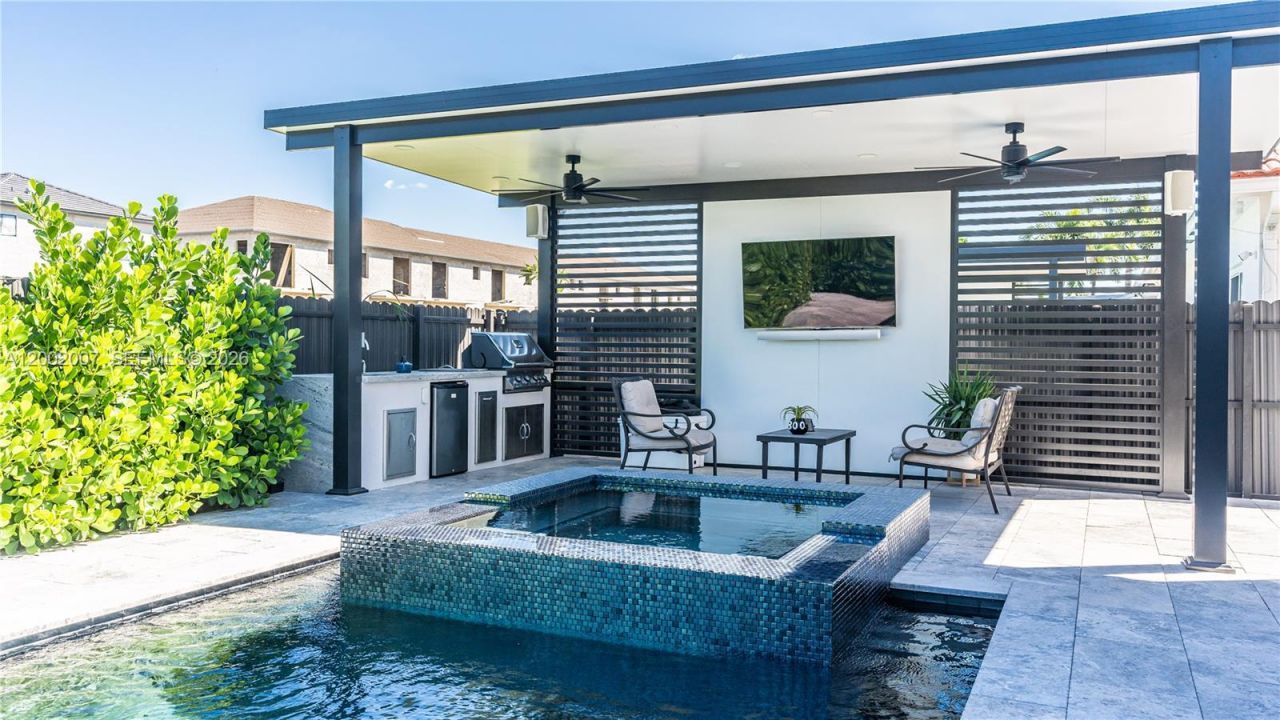 15817 SW 138th Ter, Miami, FL 33196 Photo