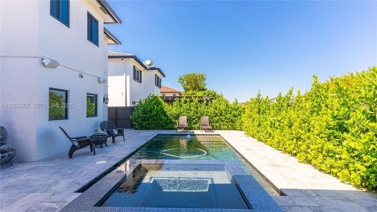 15817 SW 138th Ter, Miami, FL 33196 Photo