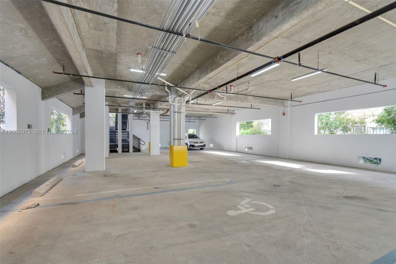 1037 NW 2nd St, Miami, FL 33128 Photo