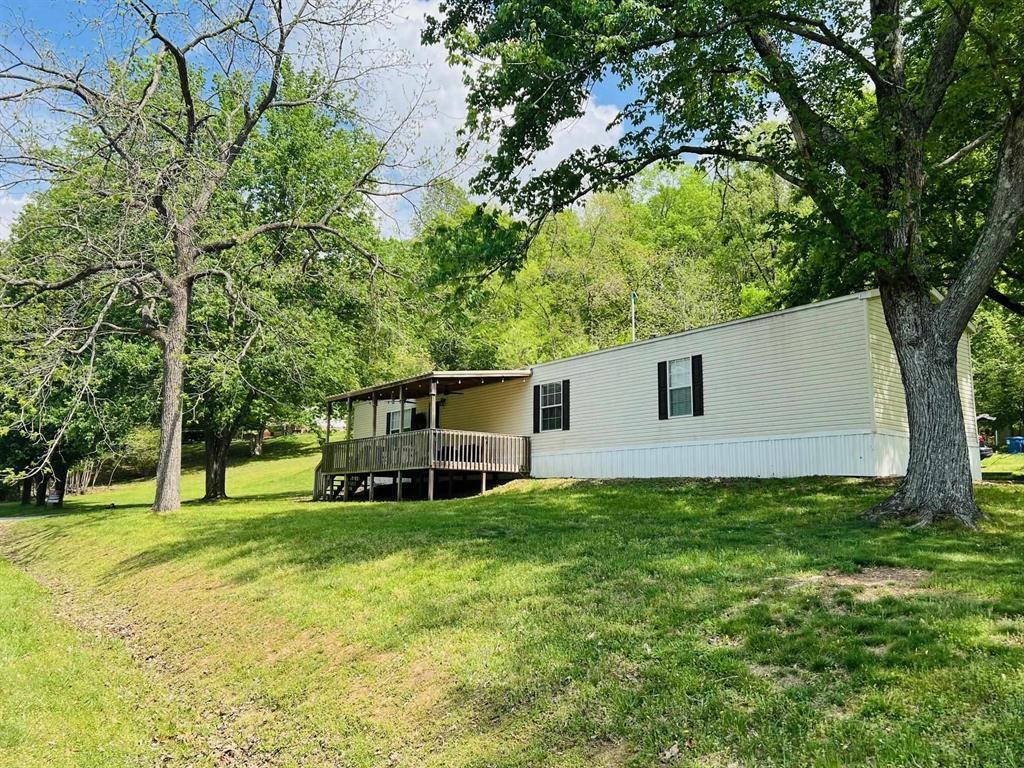 53 Warbler Ct, Eddyville, KY 42038 Main Photo