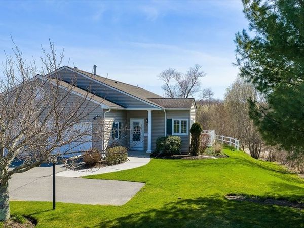 3200 County St, Unit 11, Somerset, MA 02726